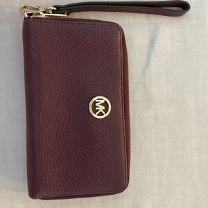Michael Kors wallet/wristlet